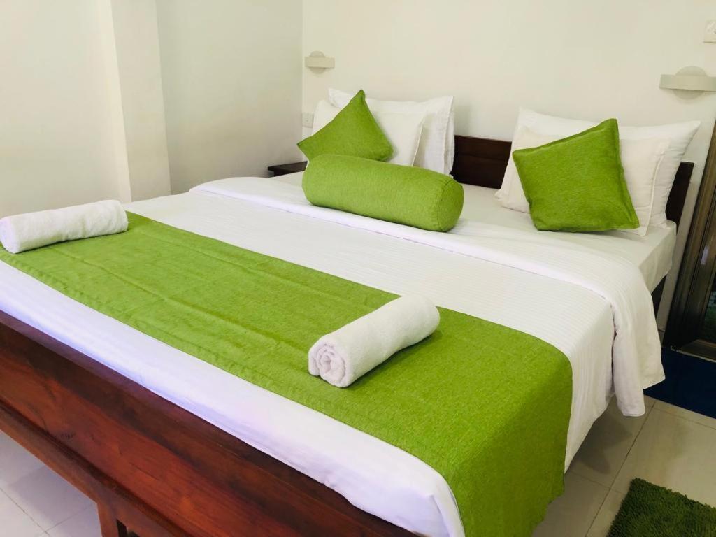 Silent Oasis Apartment Ella Bagian luar foto
